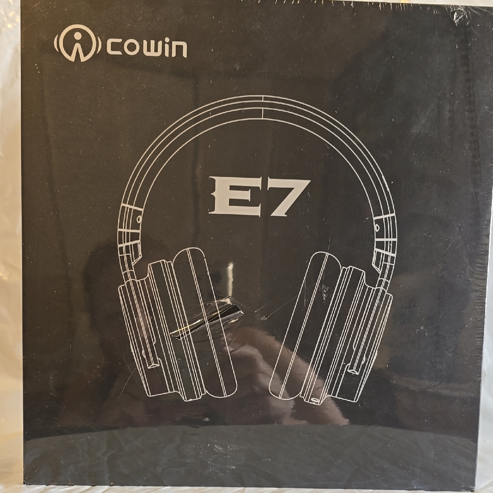 Cowin E7 Wireless Headphones New In Box